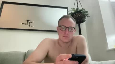 hotholby86 online show from December 10, 2024, 8:38 pm