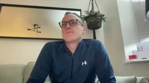 hotholby86 online show from December 14, 2024, 8:08 pm