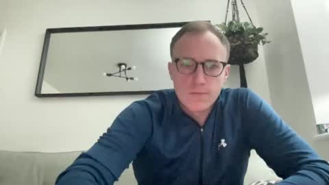 hotholby86 online show from December 28, 2024, 3:37 pm