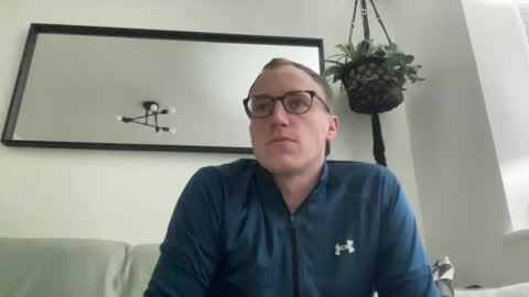 hotholby86 online show from January 5, 2025, 3:23 pm