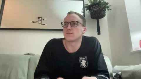 hotholby86 online show from January 12, 2025, 8:47 pm