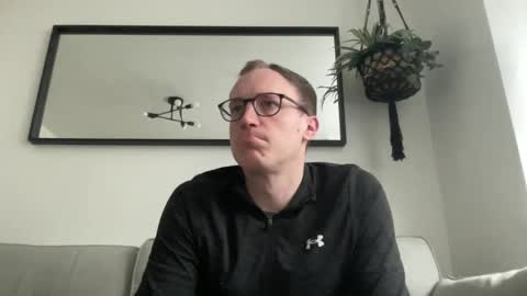 hotholby86 online show from February 9, 2025, 12:30 pm