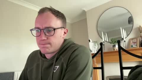 hotholby86 online show from March 12, 2025, 3:40 pm