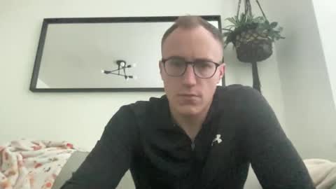 hotholby86 online show from November 9, 2025, 2:48 pm