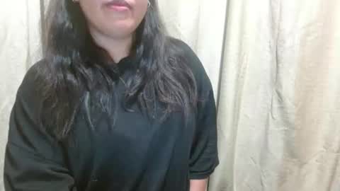 Snapshot of hotiemorenagurl18 chatting on September 11, 2025, 9:09 am hotiemorenagurl18 online show from September 11, 2025, 9:09 am