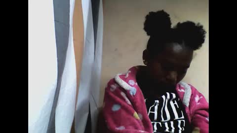 veronique online show from October 7, 2025, 11:02 pm