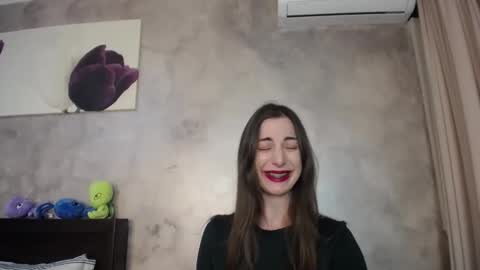 Lia   online show from February 3, 2026, 5:40 pm