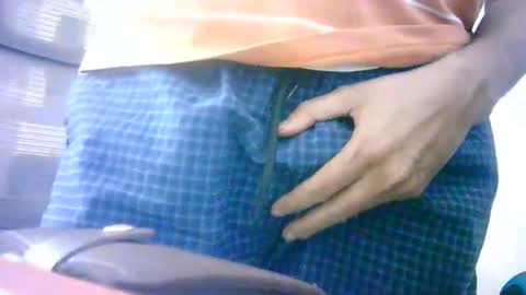 Hot India online show from December 19, 2025, 7:10 pm