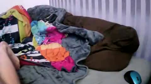 hotjakelu online show from March 3, 2025, 5:42 am