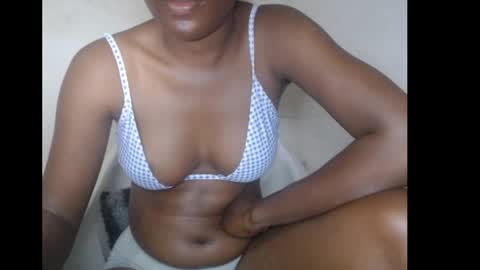 hotjessie0 online show from November 13, 2025, 6:23 am