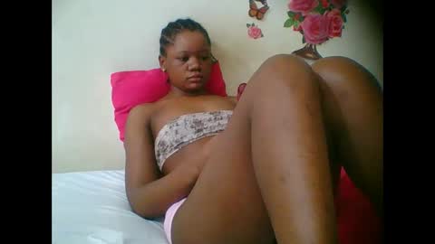 LOYCE online show from November 6, 2025, 2:12 am