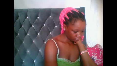 LOYCE online show from December 17, 2025, 7:25 am