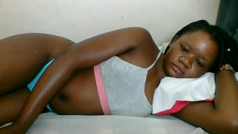 Snapshot of hotjeylee chatting on June 25, 2026, 10:14 pm LOYCE online show from June 25, 2026, 10:14 pm