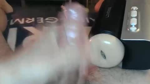 hotlatino20cm online show from May 11, 2026, 8:06 pm