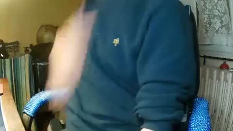 hotleopold online show from January 5, 2025, 11:33 pm