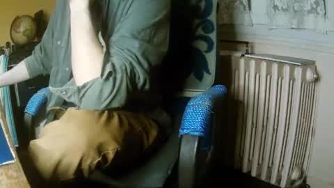 hotleopold online show from November 28, 2025, 10:56 pm