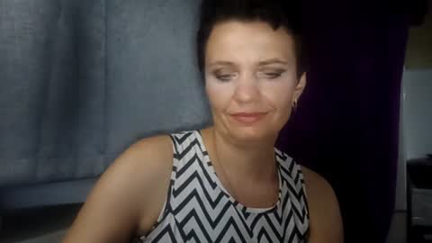 hotmamaqueen234 online show from August 4, 2026, 8:22 pm