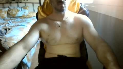 Snapshot of hotman_40_ chatting on July 15, 2026, 8:52 am hotman_40_ online show from July 15, 2026, 8:52 am