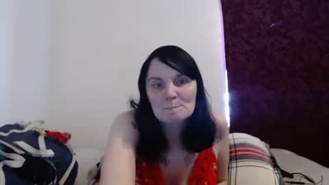 hotmodel1984 online show from January 6, 2025, 5:27 pm