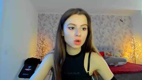 hotmolly_ online show from February 18, 2026, 12:12 pm