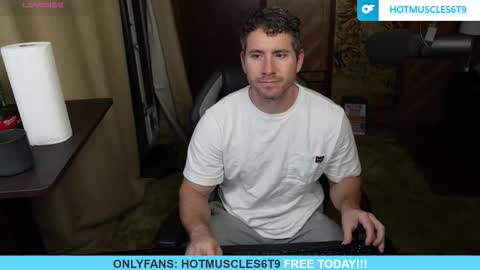 hotmuscles6t9 online show from February 21, 2026, 12:17 pm