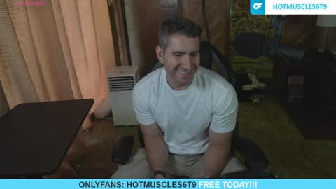 hotmuscles6t9 online show from April 7, 2026, 6:08 pm