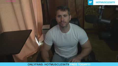 Snapshot of hotmuscles6t9 chatting on April 18, 2026, 4:55 pm hotmuscles6t9 online show from April 18, 2026, 4:55 pm