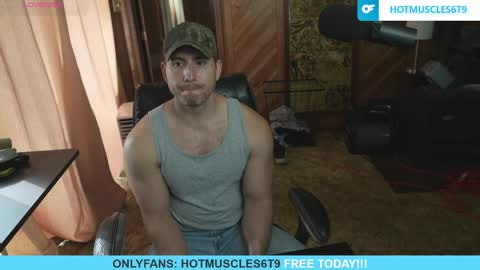 Snapshot of hotmuscles6t9 chatting on April 27, 2026, 2:37 pm hotmuscles6t9 online show from April 27, 2026, 2:37 pm