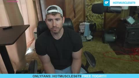 Snapshot of hotmuscles6t9 chatting on May 2, 2026, 6:57 pm hotmuscles6t9 online show from May 2, 2026, 6:57 pm