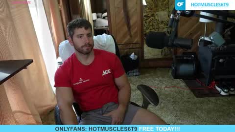 Snapshot of hotmuscles6t9 chatting on May 14, 2026, 3:30 pm hotmuscles6t9 online show from May 14, 2026, 3:30 pm