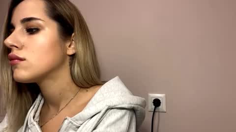 Snapshot of hotmusex chatting on October 20, 2025, 9:43 am hotmusex online show from October 20, 2025, 9:43 am