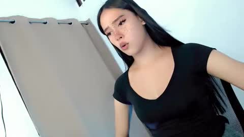 Snapshot of hotnaughty_beatrice chatting on September 10, 2025, 10:15 am HOT BEATRICE online show from September 10, 2025, 10:15 am