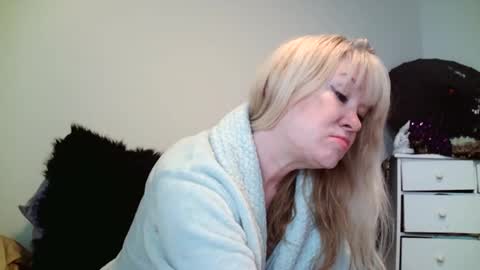 Snapshot of hotpepperrose chatting on February 7, 2025, 5:07 pm hotpepperose online show from February 7, 2025, 5:07 pm