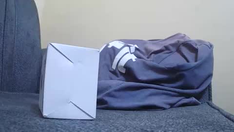 Hotrania online show from April 16, 2026, 6:58 am