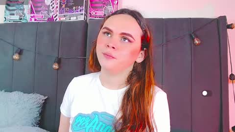 LINDADAYANA  online show from February 9, 2025, 1:00 am