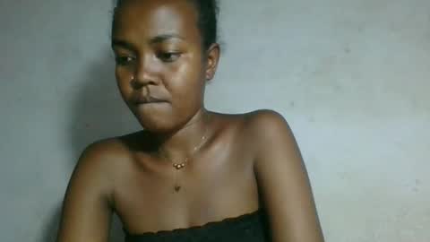 hotskinny98 online show from March 1, 2026, 8:38 am