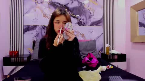 hott_barbie_ online show from November 7, 2025, 3:28 am