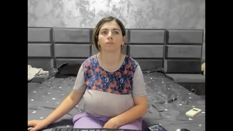 hottalicia2 online show from January 15, 2025, 5:05 pm