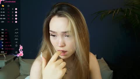 hello Im Eva online show from December 6, 2024, 8:26 am