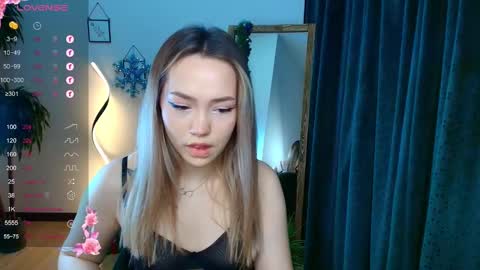 hello Im Eva online show from December 22, 2024, 11:44 am