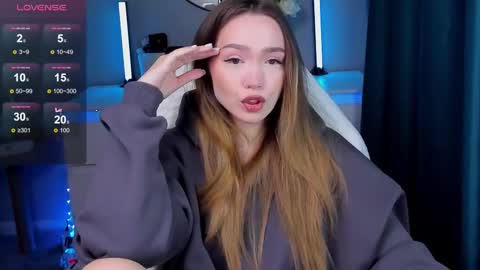 hello Im Eva online show from October 4, 2025, 9:02 pm