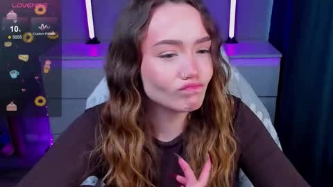 Snapshot of hottease_pvt chatting on February 24, 2026, 8:23 am hello Im Eva online show from February 24, 2026, 8:23 am