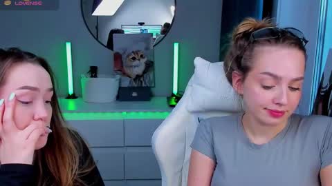 Snapshot of hottease_pvt chatting on March 8, 2026, 2:04 am hello Im Eva online show from March 8, 2026, 2:04 am