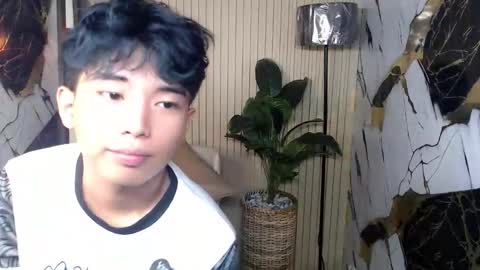 hottestloues online show from May 31, 2026, 7:59 pm