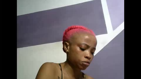 hottie baddie14 online show from November 3, 2025, 9:27 pm