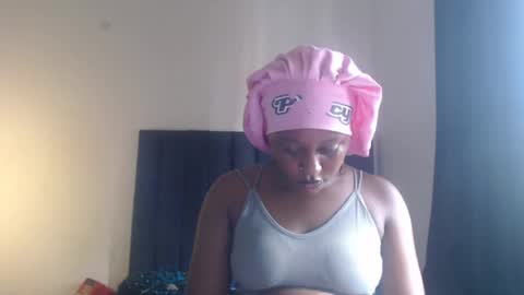 Snapshot of hottie_ebonie chatting on July 5, 2026, 10:22 am Ella online show from July 5, 2026, 10:22 am