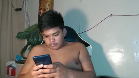 hottie_timothy online show from November 24, 2025, 11:43 am