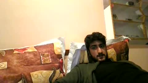 hottieguy7 online show from November 19, 2025, 10:48 am