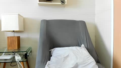 Jane online show from December 6, 2024, 5:42 am