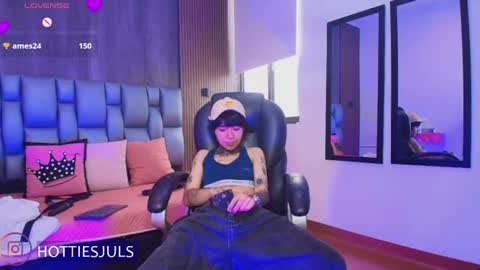 Juls online show from July 8, 2026, 8:02 pm